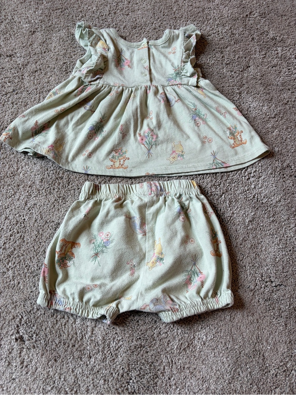 Baby Girl’s Pooh Tank and Shorts Set - Picture 4 of 5